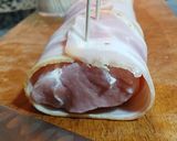 Foto del paso 3 de la receta Medallones de Solomillo de Cerdo con Bacon, Queso Emmental, reducción de Vino blanco y Aceitunas