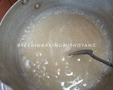 Foto langkah ke 3 dari resep Bola Air Kelapa.