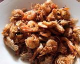 Foto langkah ke 5 dari resep Udang goreng bawang saos tiram.
