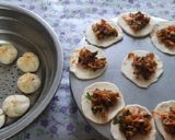 A picture of step 6 of Vegetables schezwan momos.