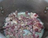 A picture of step 3 of Qeema Pyaz.