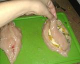 Foto del paso 4 de la receta: Pechuga de pollo rellenas con verduras y muzzarella