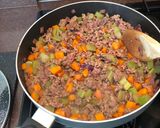 A picture of step 4 of Beef ragu.