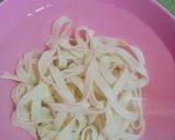 A picture of step 3 of Alfredo pasta.