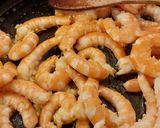 Une image de l'étape 6 de Crevettes 🍤 sautées, pâtes et brocolis.