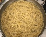A picture of step 1 of Spaghetti with Bell Pepper Sauce.