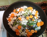 Foto del paso 2 de la receta: Ternera en salsa con patatas