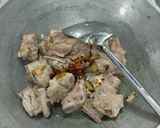 Foto langkah ke 4 dari resep 46. Sop Ayam Babi Kembang Tahu Jamur (Non Halal).