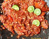Foto langkah ke 4 dari resep Sambal Dadak ala warung Sunda.