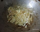 A picture of step 1 of Handi paneer.