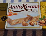 Foto del paso 1 de la receta: Cannolis minis rellenos de crema de turrón