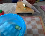 Foto del paso 5 de la receta: Aguachile de camarón con chiles secos, mango y pepino