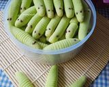 Foto langkah ke 6 dari resep Kue Ulat Daun.
