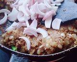 A picture of step 4 of Aloo pyaaz ki kachodi.