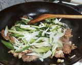 蒜苗炒三層肉的食譜步驟3照片