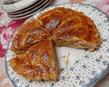 Une image de l'étape 10 de Galette des rois amandes marmelade d'orange 👑.