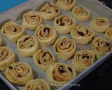 Foto langkah ke 5 dari resep Cinnamon Rolls.