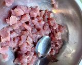 A picture of step 1 of Tuna Tartare.