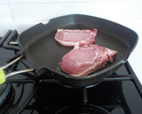 Foto del paso 14 de la receta: Chuletas de cerdo con crema de champiñones