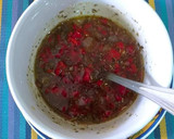 Foto del paso 7 de la receta: Salpicón de pulpitos y langostinos con chimichurri de pimientos