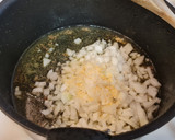 Foto del paso 3 de la receta: Jamoncitos de pollo guisados con verduras