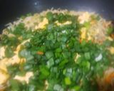 A picture of step 5 of Egg fried rice 🇨🇳.