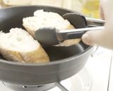 Foto langkah ke 1 dari resep Easy Bruschetta.
