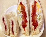 A picture of step 3 of Fried Egg and Tomato Sandwich.
