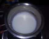 ஏலக்காய் பால் ரெசிபி ஸ்டேப் 2 புகைப்படம்