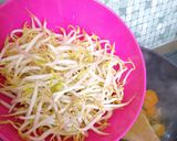 Gambar langkah 5 resipi Taugeh Goreng Talang Masin.