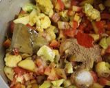 गोभी, नए आलू, गाजर की सब्जी (Gobhi,naye aloo,gajar ki sabzi recipe in hindi) रेसिपी चरण 5 फोटो