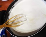 Foto del passaggio 2 della ricetta Uova alla neve(ile flottante)
