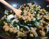 Foto del paso 4 de la receta: Garbanzos con espinacas