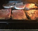 Foto del paso 2 de la receta: Chuletas con romero al horno