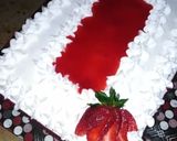 A picture of step 10 of Strawberries cake.