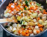 Une image de l'étape 24 de Soupe de légumes aux aromates, ail frais et fumet de porc.
