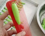 Foto langkah ke 4 dari resep Caterpillar Cookies / Kue Semprit.