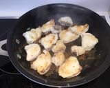 Foto del paso 11 de la receta: Rape en salsa de nueces