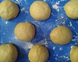 Foto langkah ke 4 dari resep Donat Tanpa Kentang.