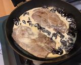 Une image de l'étape 6 de Cotes de porc crème et pruneaux.