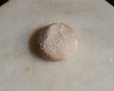 A picture of step 3 of Pizza parantha.