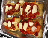 Foto del paso 7 de la receta: Bacalao con pimientos asados y lámina de ajo 🧄