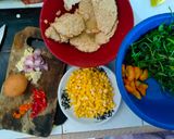 Foto langkah ke 1 dari resep Tumis kangkung jagung wortel teri simple.
