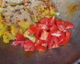 A picture of step 11 of Cauliflower dry veg 😋.