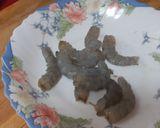 Foto del paso 1 de la receta Envueltos de ensalada de langostinos al ajillo