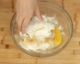 Foto langkah ke 5 dari resep Nasi Kulit Ayam Krispi Sambal Gledek.