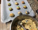 Φωτογραφία βήματος 4 της συνταγής Soft and chewy m&ms oatmeal chocolate-chip cookies