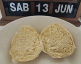 Foto del paso 1 de la receta: Medialunas fáciles y económicas, con mitad aceite y mitad manteca