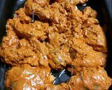 A picture of step 1 of Cream Chicken Makhani.