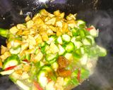 Foto langkah ke 5 dari resep Tumis Oyong Tahu/ Sayur Gambas.